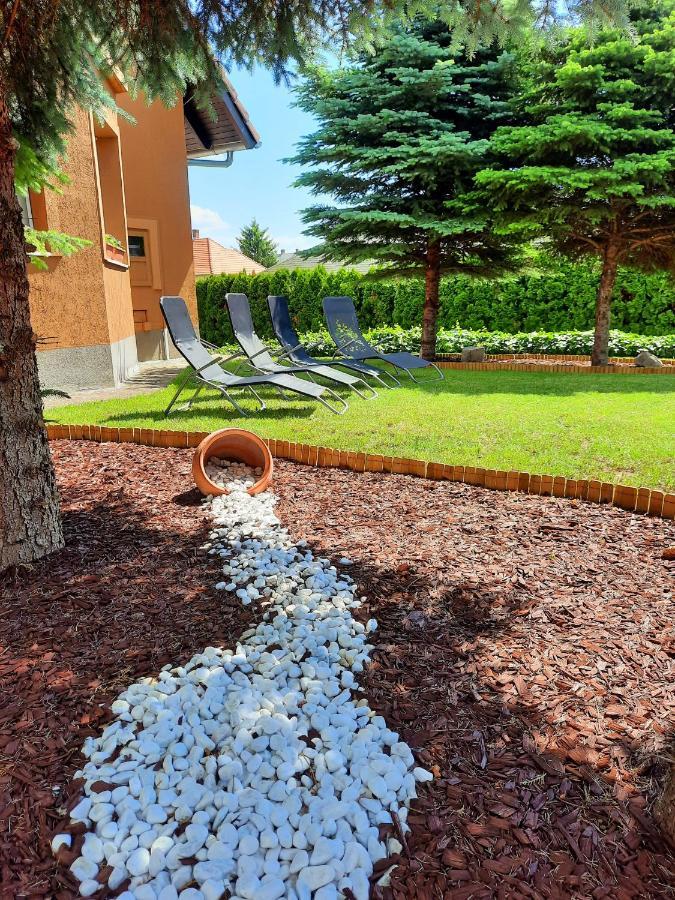 Harmonia Vendeghaz Apartment Balatonalmadi Exterior photo